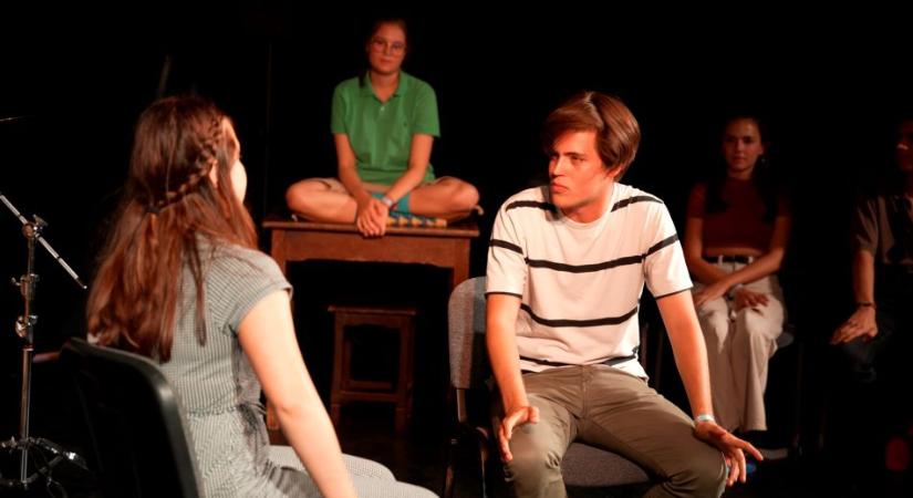 Színházi alkotótábor középiskolásoknak és pedagógusoknak Gyomaendrődön