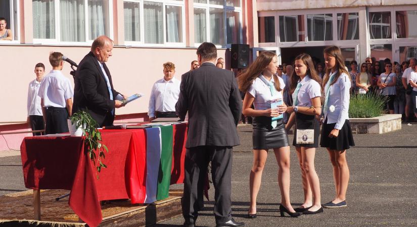 Két osztályközösség, 36 nyolcadikos búcsúzott idén a Kazinczy iskolától