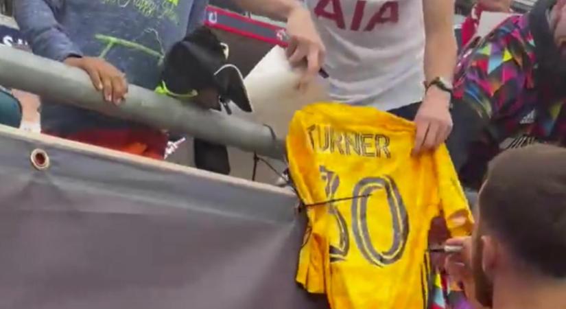 Videó: az Arsenal új kapusa villámgyorsan belopta magát a szurkolók szívébe