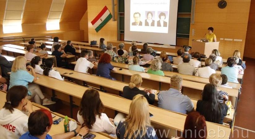 Immunbetegek számára rendeztek találkozót a Debreceni Egyetemen