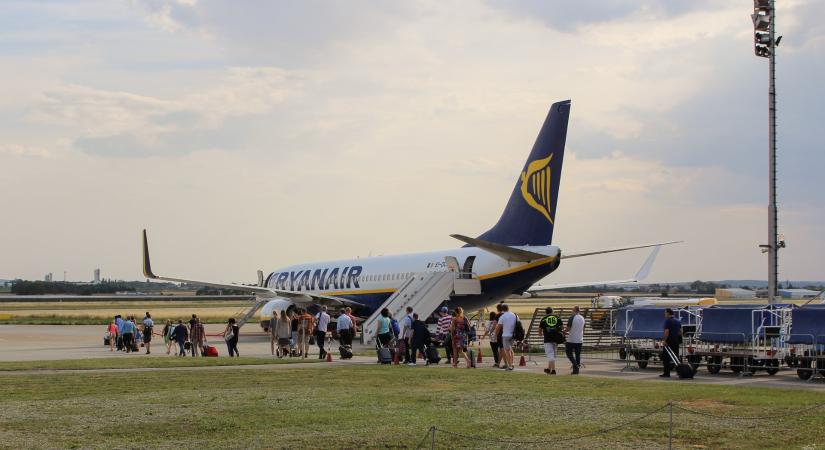 Soron kívüli fogyasztóvédelmi vizsgálat indul a Ryanair ellen