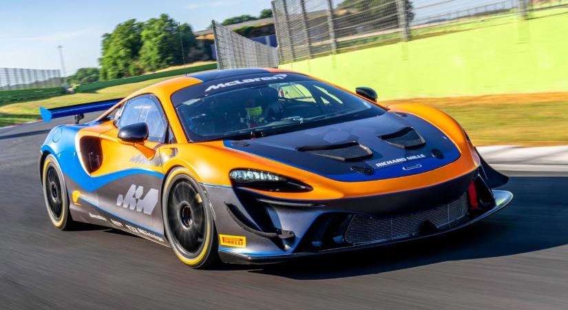 Hibrid hajtás nélkül jön a McLaren Artura versenyautó-változata
