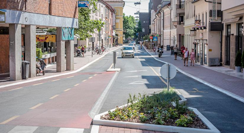 Átépítették Magyarország egyik legforgalmasabb kerékpáros útvonalát Szegeden