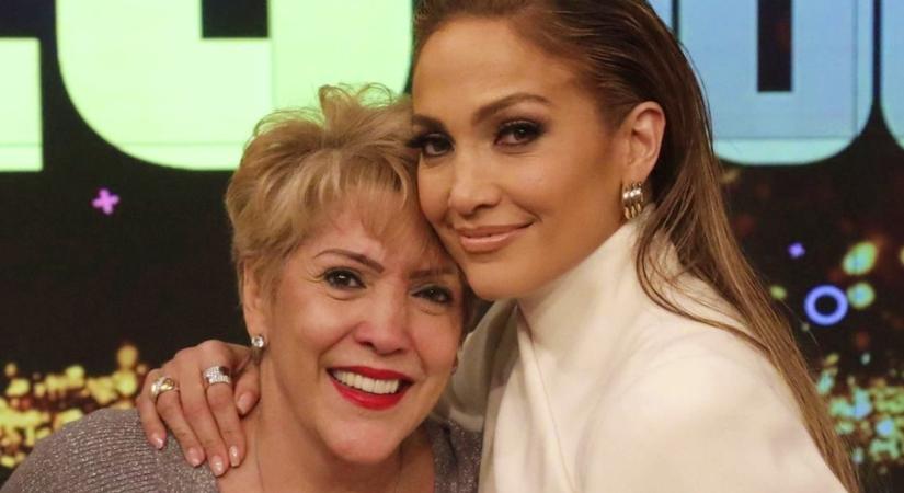 Jennifer Lopez elképesztő dolgokat mesélt az édesanyjáról