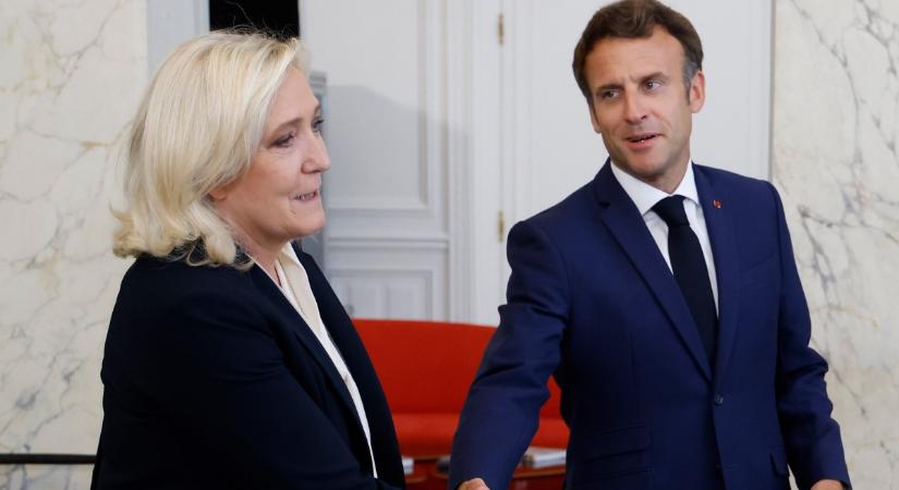 El akarja kerülni a válságot Macron, tárgyalni hívta a francia pártokat