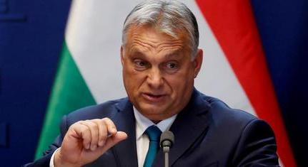 MSZP: a 3,5 millió forintot kereső Orbán Viktor segélyt ajánlva alázza a nevelőszülőket