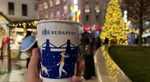 Veszélybe került a főváros kedvenc karácsonyi attrakciója, a Vörösmarty téri Budapesti Adventi- és Karácsonyi Vásár