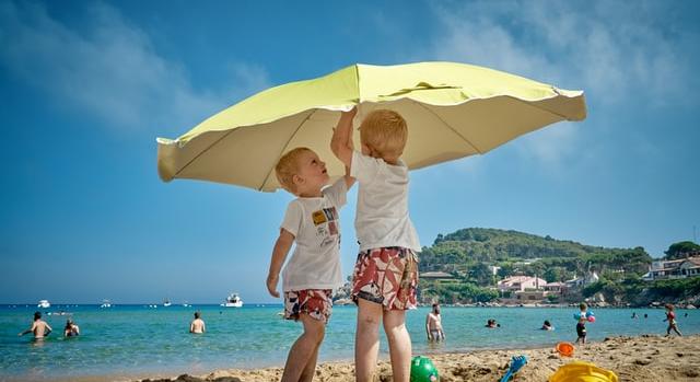 10+1 dolog, ami nélkül ne indulj el gyerekes szülőként nyaralni