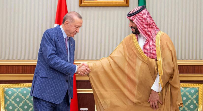 A szaúdi trónörökös először látogat Törökországba a Hasogdzsi-gyilkosság óta