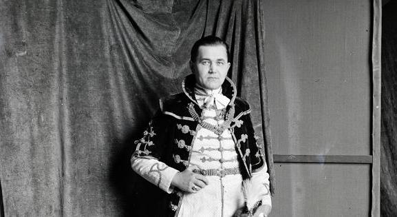 A nap képe: így néz ki egy igazi főispán