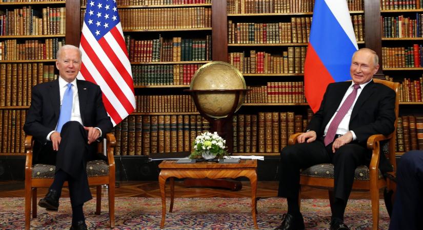Üzent egymásnak Oroszország és az USA