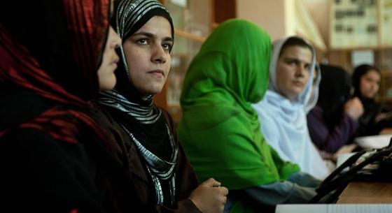 Sok lánytól vették el a jövőt a tálibok azzal, hogy nem engedik vissza őket a középiskolákba