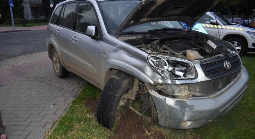 Két autó ütközött össze Zalaegerszegen