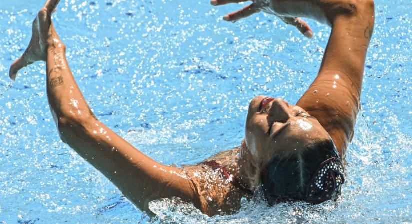 Vizes vb: Edzője mentette ki a medencéből a műúszót, Anita Alvarezt