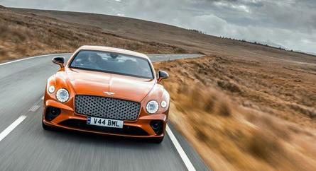 A Bentley Continental GT Mulliner W12 egyesíti a luxust és a teljesítményt