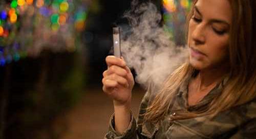 KPMG: nem segíti az adóztatás és a tiltás a dohányzás visszaszorulását