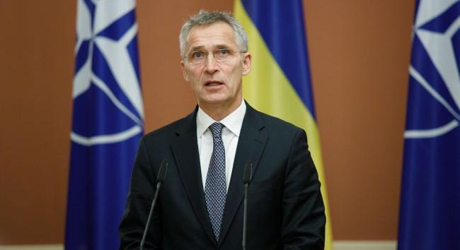 A NATO-tagországok készek addig ellátni fegyverekkel Ukrajnát, ameddig szükséges – Stoltenberg