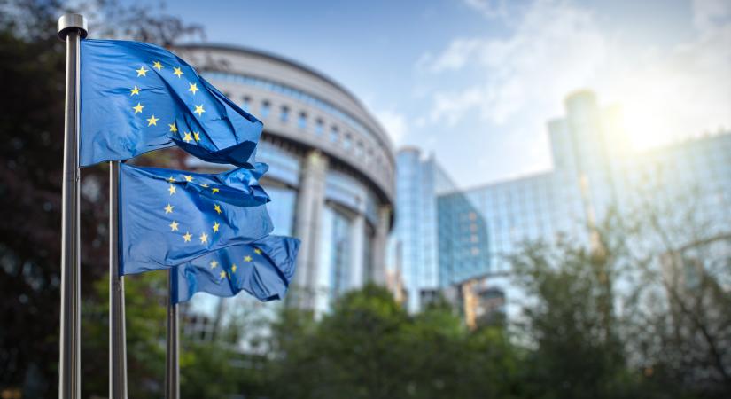 Üzent a magyar kormánynak az Európai Bizottság: gondolják át a globális minimumadót, mert Brüsszel nem adja fel