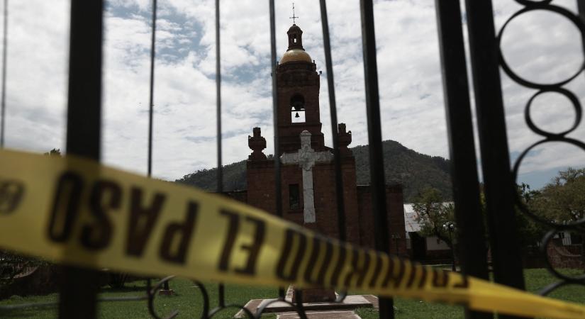 Megöltek két jezsuita szerzetest Mexikóban, a pápa elítélte az erőszakot