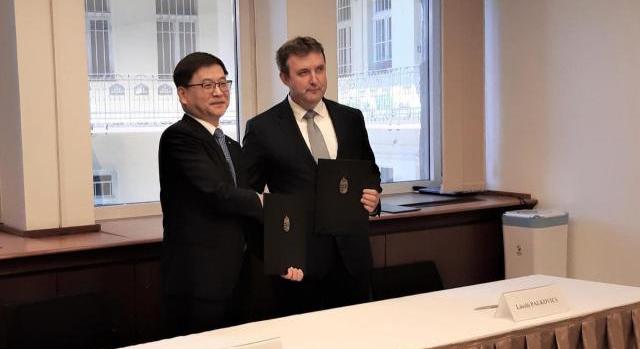 Zöldakkumulátor alapanyagának magyarországi gyártására készül egy kínai vállalat