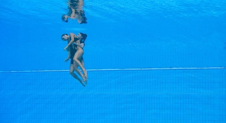Közelharc a vízimentővel – az ájult műúszót kimentő spanyol edzőnő drámai beszámolója