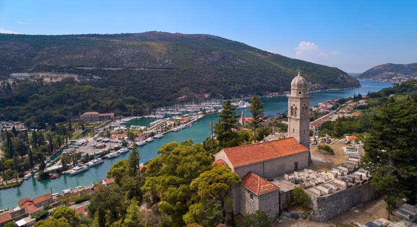 Megnyílt a felújított horvát kikötő