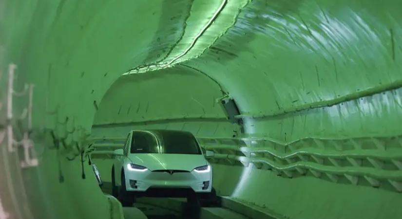 Hosszabbodik Musk alagútja