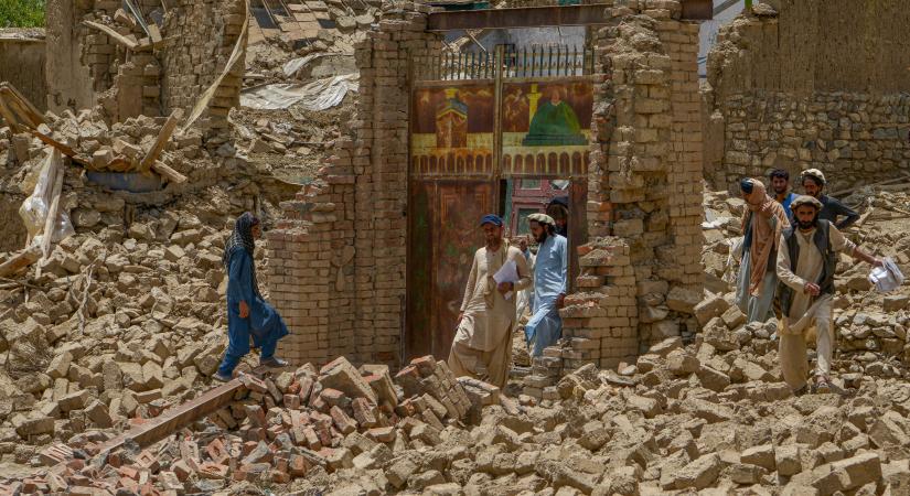 Nincs mit enniük és nincs hol lakniuk az afganisztáni földrengés túlélőinek
