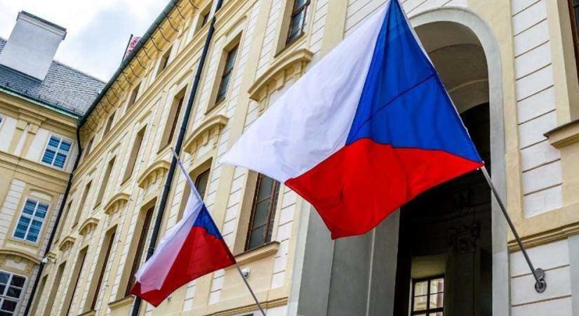 A Cseh Köztársaság 2023-ig leállította a vízumok kiadását oroszoknak és fehéroroszoknak