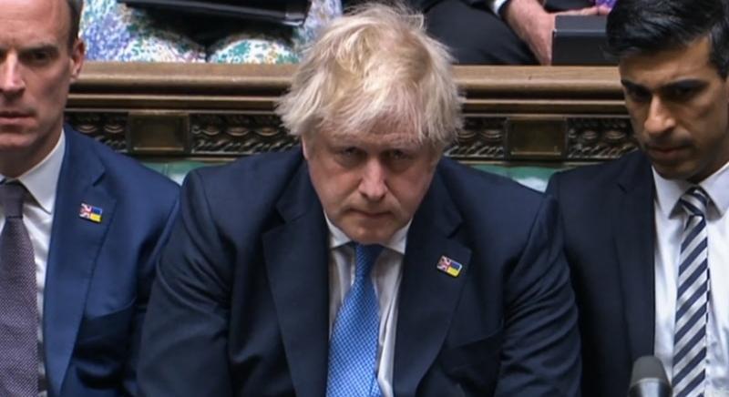 A brit konzervatívok két választást elveszítettek, gondban Boris Johnson