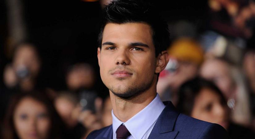 Ő volt az Alkonyat szívtipró Jacobja: a 30 éves Taylor Lautnerről ezért nem hallhatunk már annyit