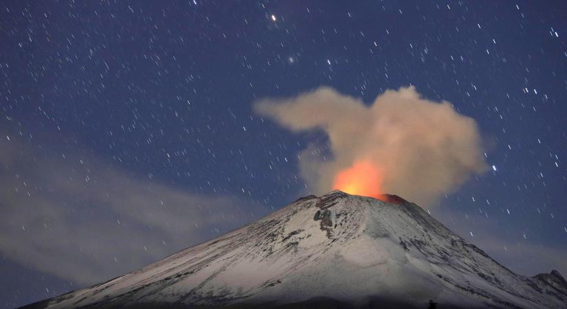 Tiltott helyen, aktív vulkán közelében mászott egy hegymászónő, életét vesztette