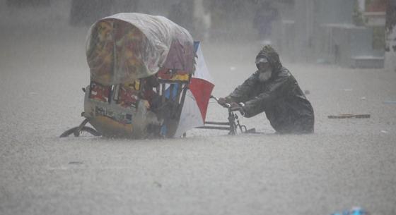 Ahol már arat a klímahalál: példátlan, kiszámíthatatlan esőzések miatt tucatnyian halnak meg Indiában