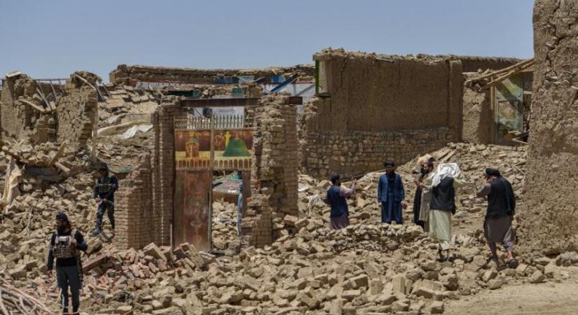 Négymillió forintos gyorssegélyt küld a kormány a földrengés sújtotta Afganisztánba