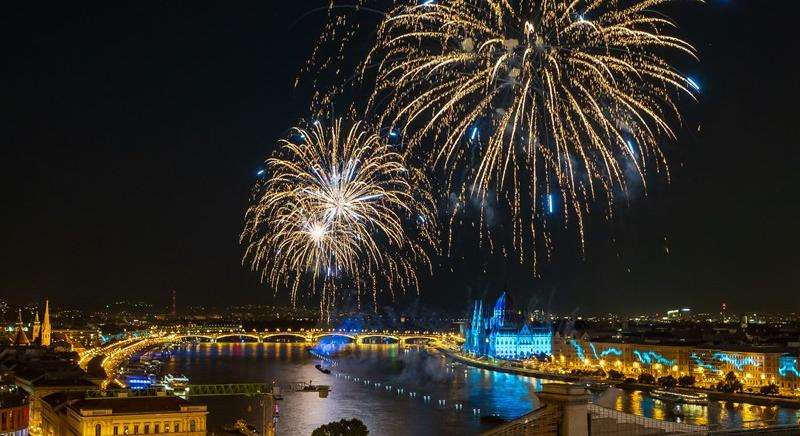 Európa legnagyobb tűzijátékát és minden eddiginél több programot ígér a kormány az államalapítás ünnepére