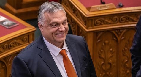 Közel 15 ezren jelezték, hogy elmennének, ha Orbán Viktor a Duna jegén koronáztatná meg magát