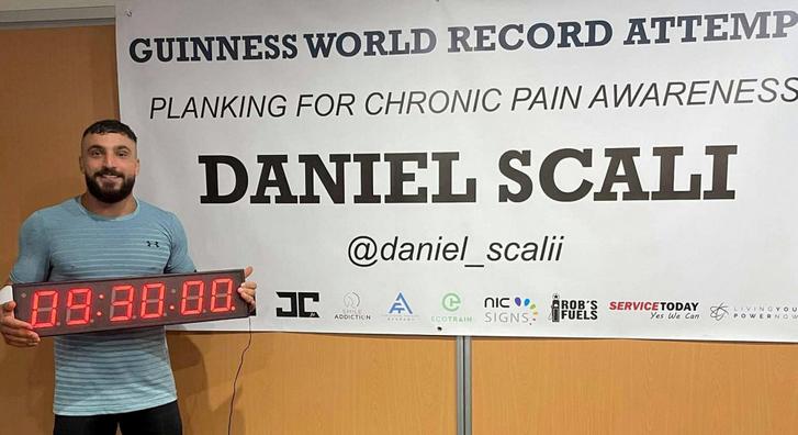 Konstans fájdalomban él, mégis világrekordot állított fel ez a fiatal férfi