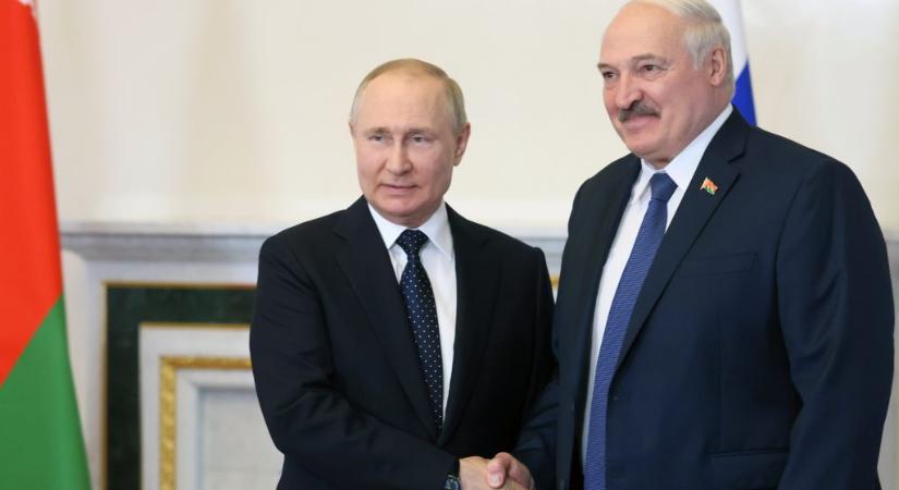 Putyin: atomtöltet hordozni képes rakétákat szállítunk Fehéroroszországnak