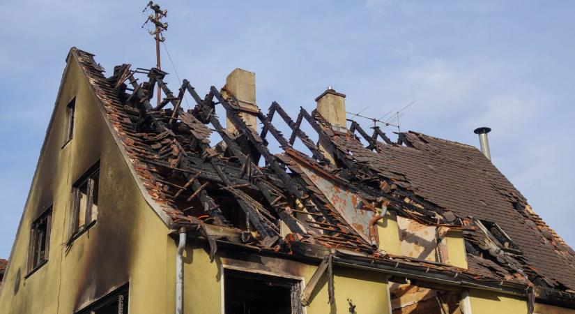 Leégett egy családi ház Taktaharkányban