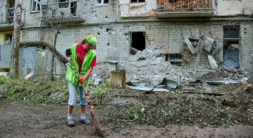 Szívszaggató felvételek Ukrajna mindennapjainak túléléséről