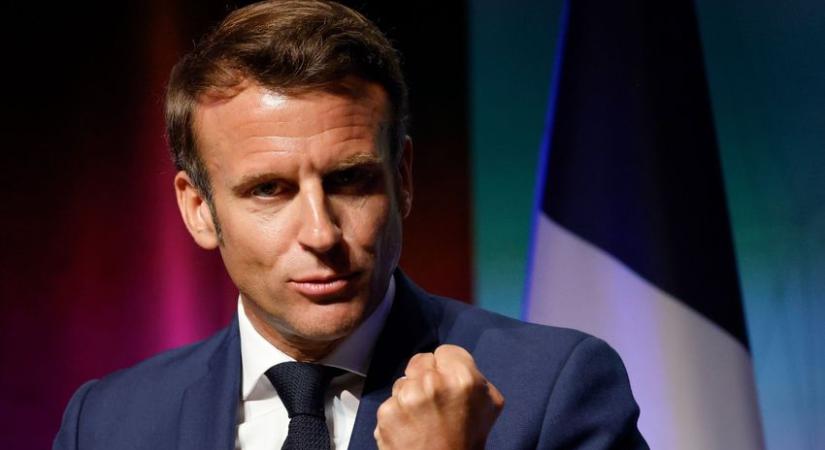 Macron megbízta eddigi miniszterelnökét egy új kormány megalakításával