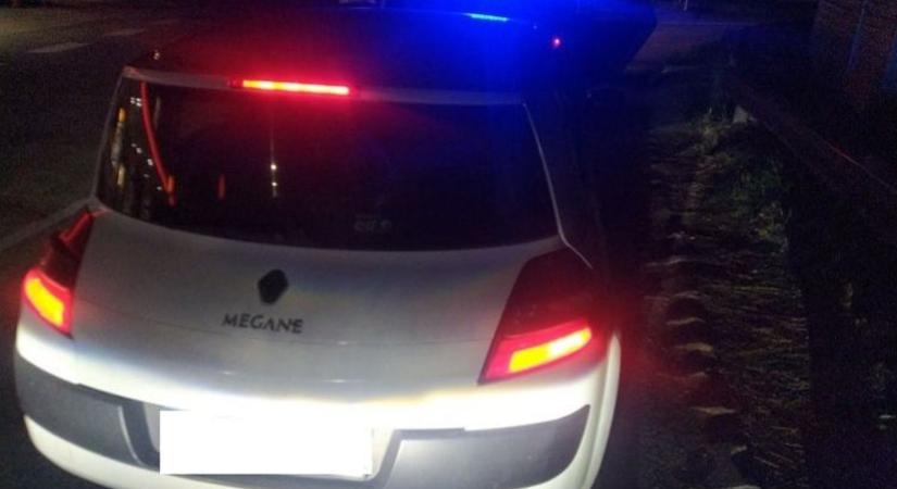 Lengyel rendszámú francia autóban grúz sofőr vitt 4 törököt az M1-esen Tatabányáig