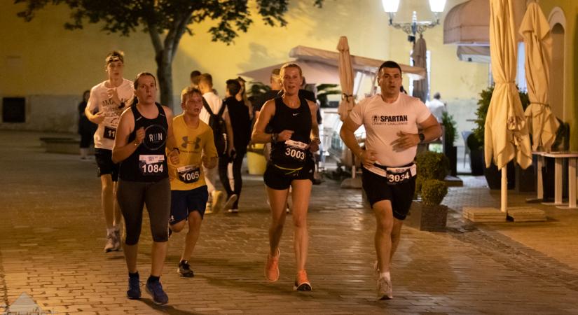 Éjszakai futást rendeztek Győrben