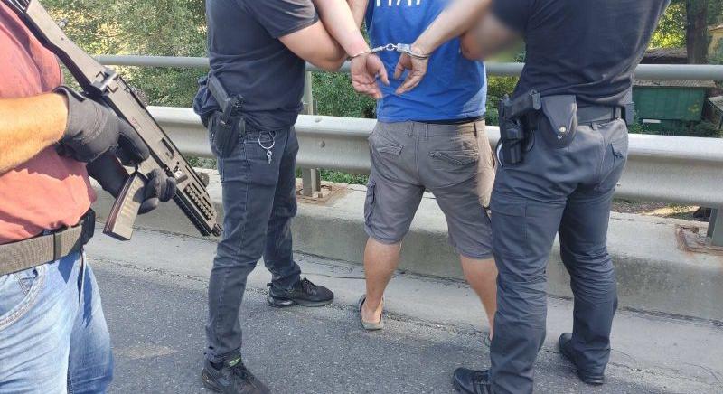 A közúti hídon kapták el a drogdílereket a rendőrök Borsod és Szabolcs határán – videó