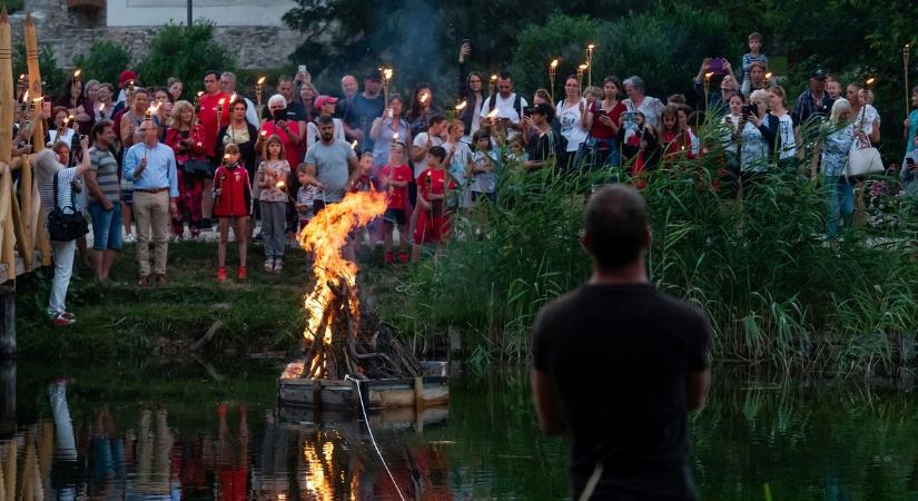 Finn szokásokkal ünnepelték a legrövidebb éjszakát Veszprémben