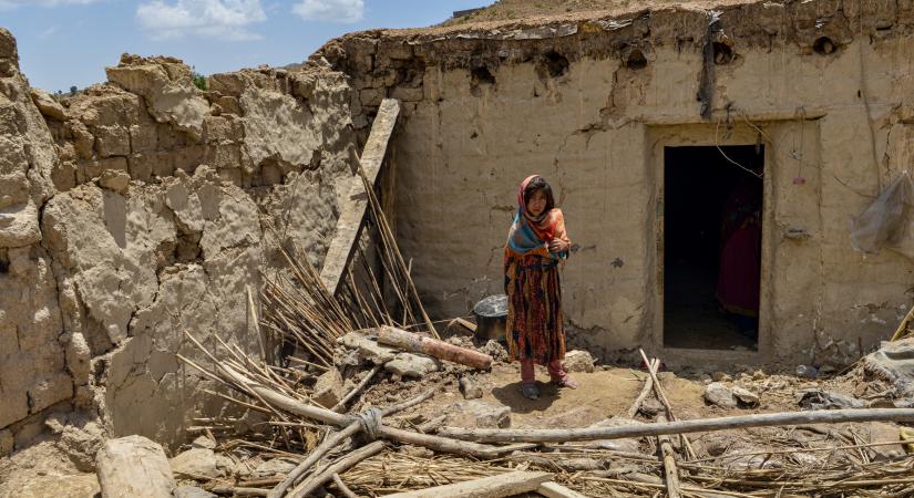 Járvány törhet ki az afgán földrengés túlélői között, ha nem kapnak segítséget
