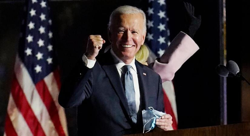 Joe Biden aláírta a fegyvertartás szigorítását jelentő törvényt