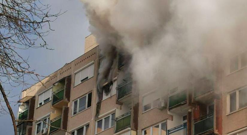 Lángolt egy sorház a 9. kerületben