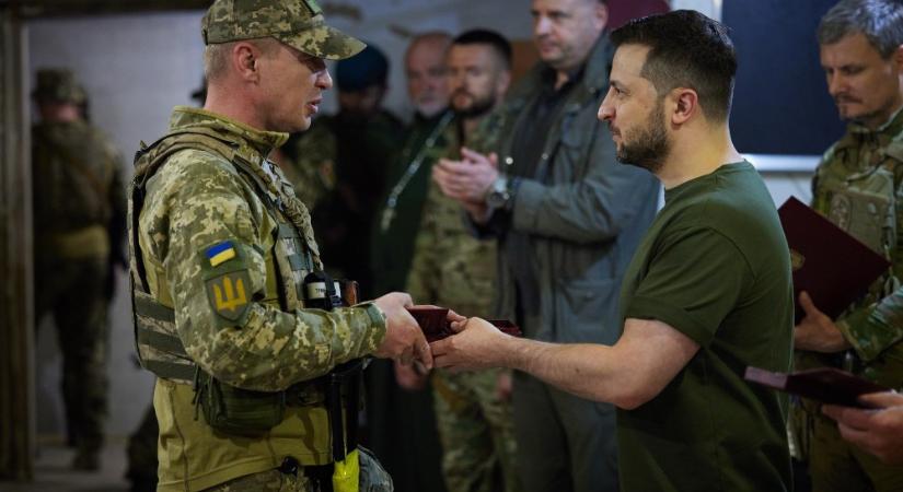 Ukrajna még több fegyvert és Moszkva elleni szankciót követel