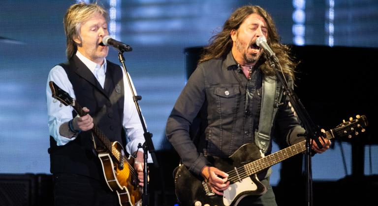 McCartney koncertjén Grohl és Springsteen is fellépett